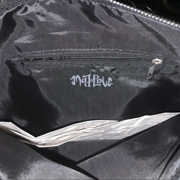 Holiday Wristlet silver sequence w/ red “Ho ho ho” adorable NWT - Picture 8 of 12